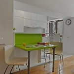 Edes Perfect Location & Modern * Bukurešť