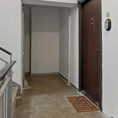 Edes Perfect Location & Modern