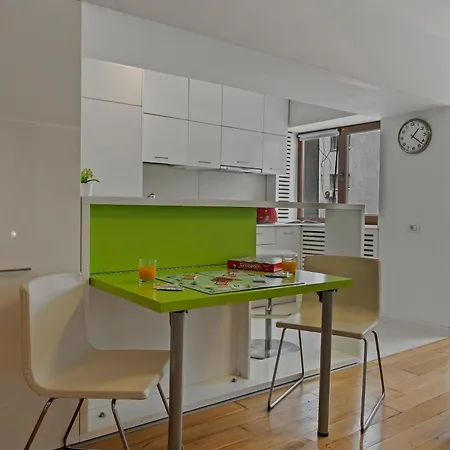 Edes Perfect Location & Modern * Bucarest