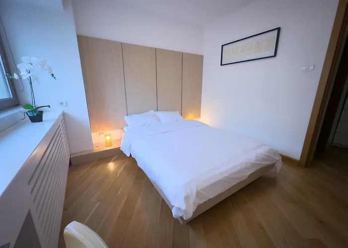 Edes Perfect Location & Modern * Bucharest