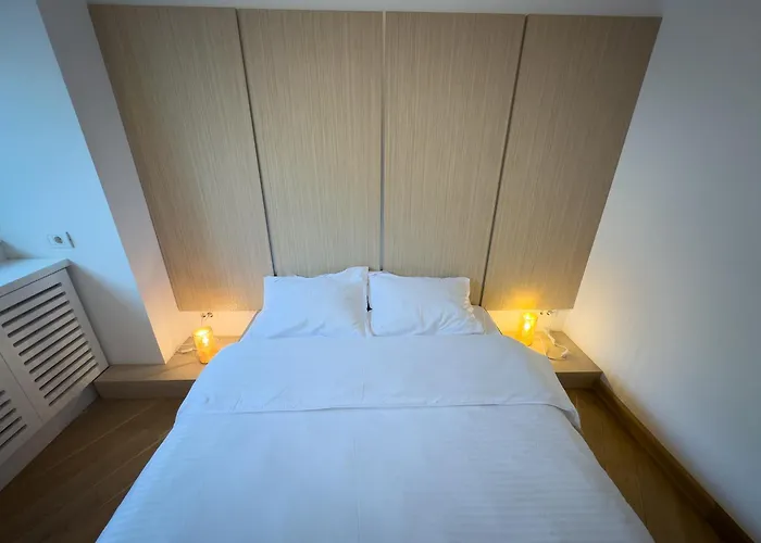 Edes Perfect Location & Modern Apartman Bukarest