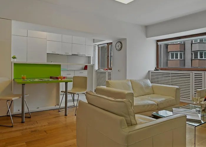 Edes Perfect Location & Modern *