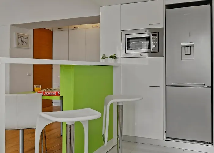 Edes Perfect Location & Modern Apartment Bucharest