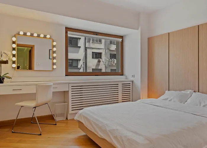 Edes Perfect Location & Modern *