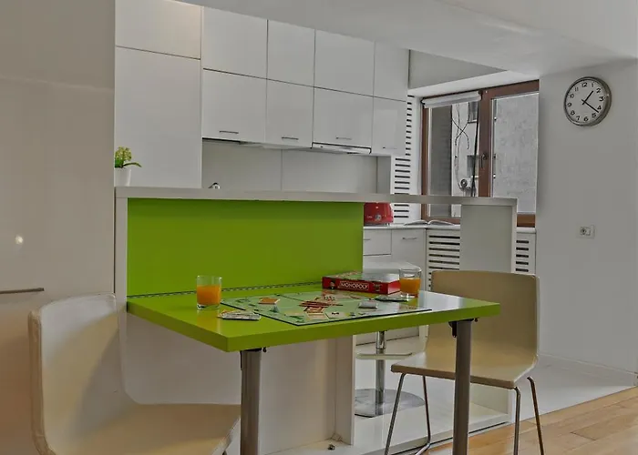 Edes Perfect Location & Modern * Bucharest