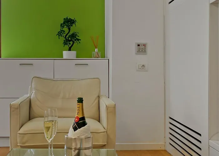 Edes Perfect Location & Modern Apartment