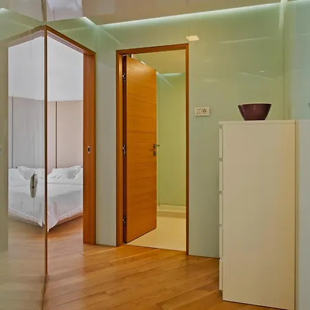 Апартаменти Edes Perfect Location & Modern *